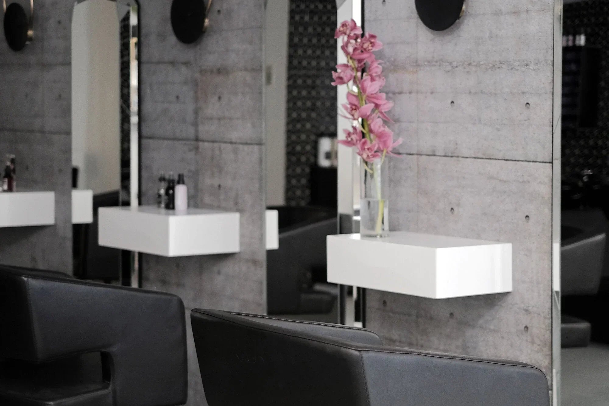 floating furniture for hair salon