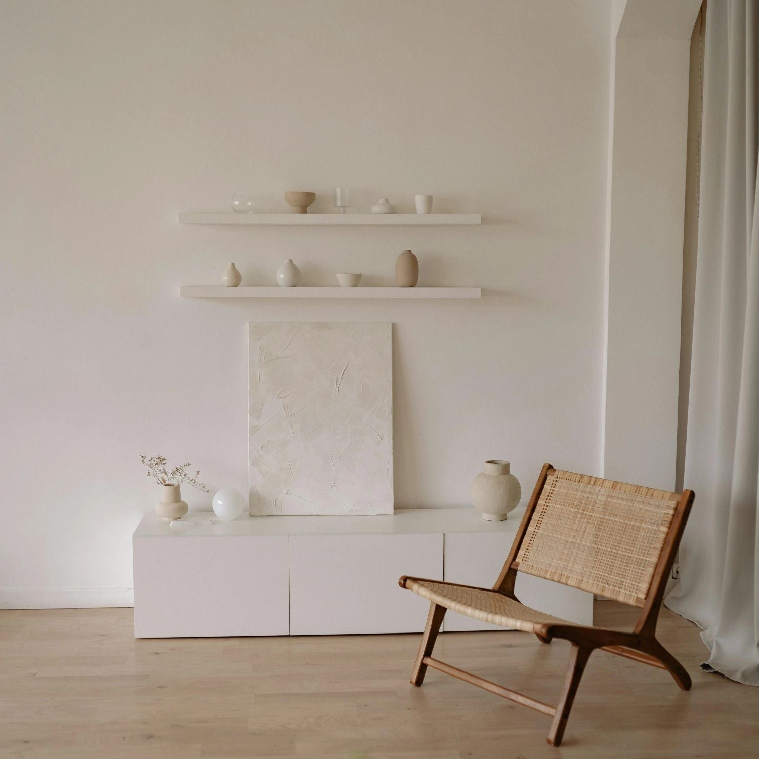 Ideas for floating shelves: practical and stylish