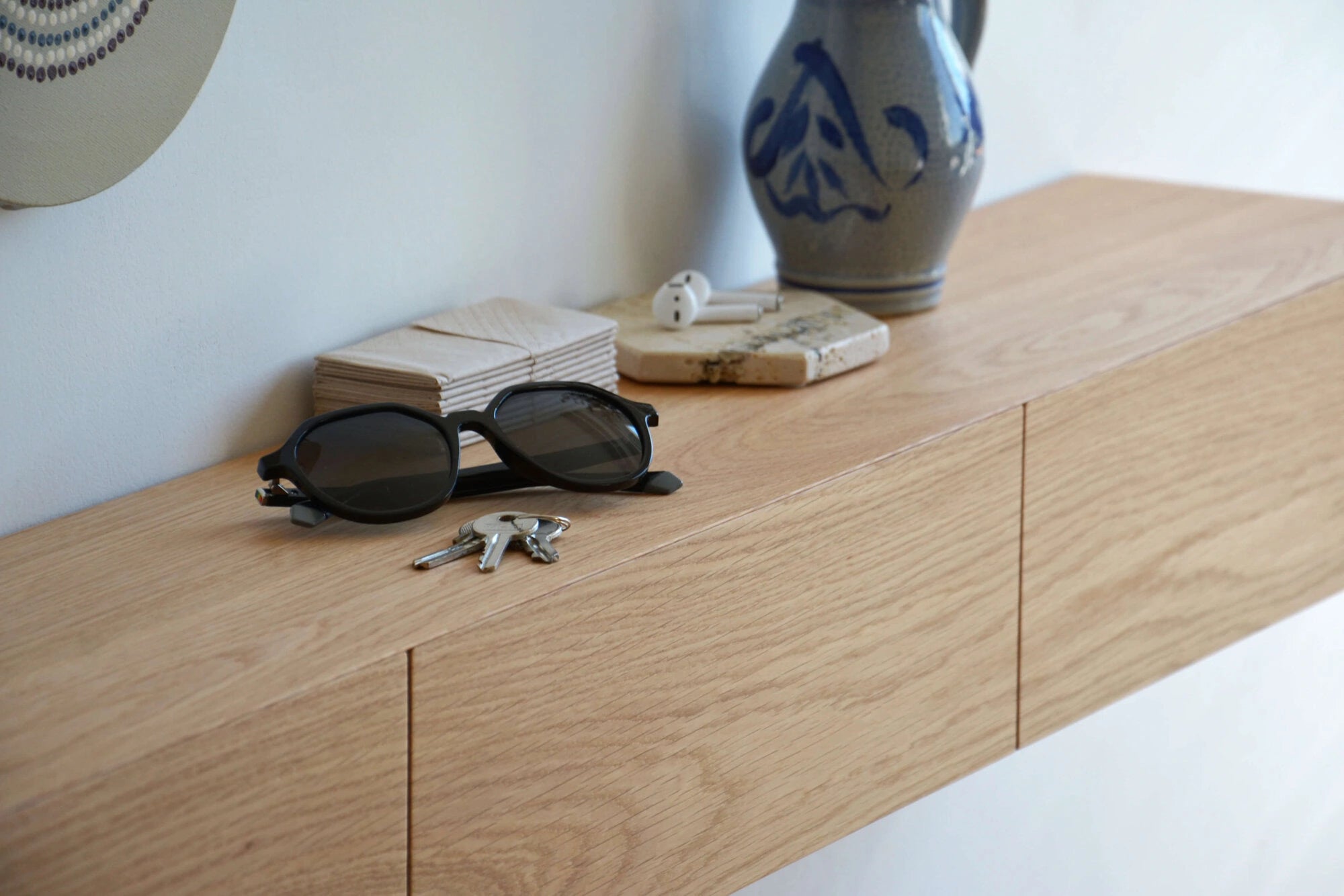 entryway storage made of oak wood