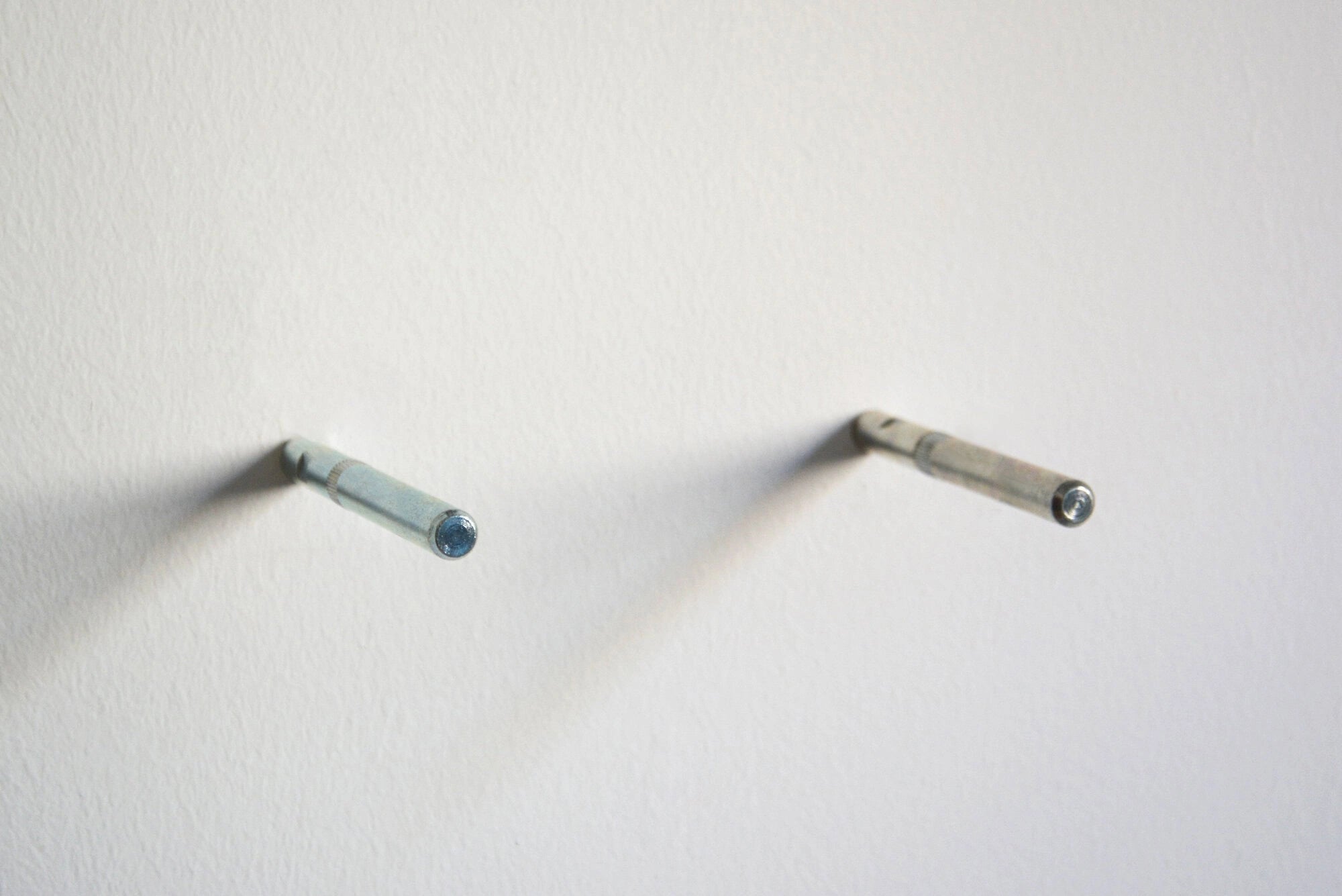 floating shelf mounting bracket