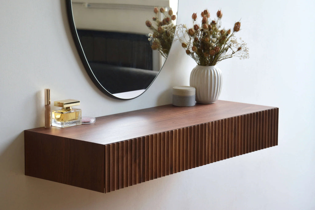 fluted table
