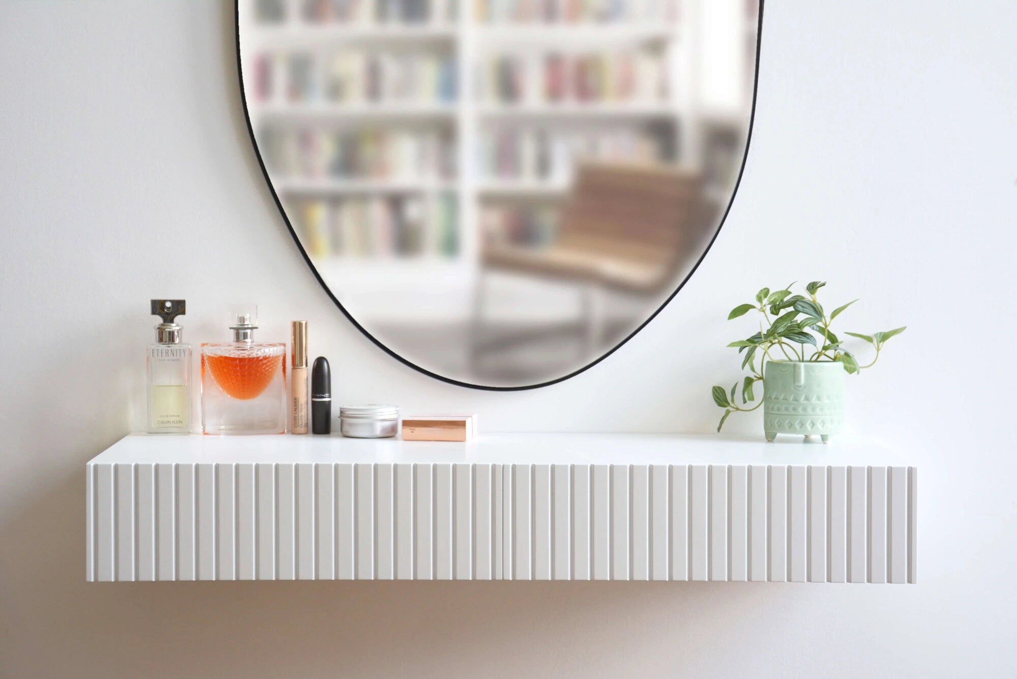 reeded dressing table