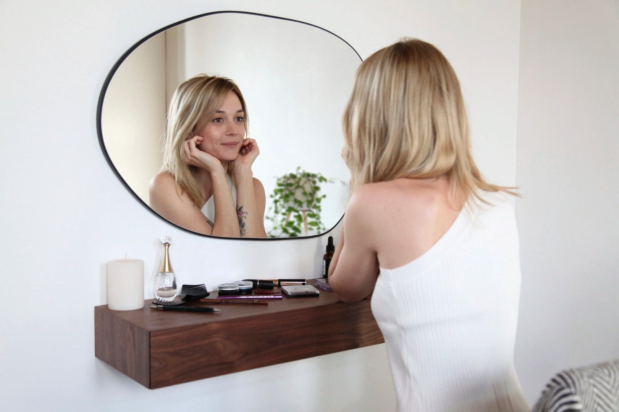 walnut dressing table with mirror